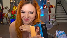 Amouranth prodává sexuální pom�cku vytvarovanou podle své vagíny. Koupit lze...