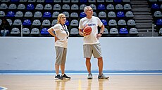 Trené�i �eských basketbalistek Romana Ptá�ková a Petr Treml