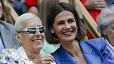 Martina Navrátilová a Julia Lemigovová na Wimbledonu (13. ervence 2024)