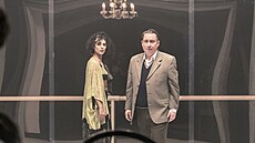 Al�beta Ferencová a Robert Miklu� v p�edstavení Mefisto