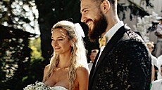 Barbora Mottlová a David Pleva ve svatební den 3. srpna 2024 na snímku Zdeky...