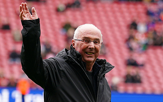 védský fotbalový trenér Sven-Göran Eriksson bhem utkání legend v Liverpoolu.
