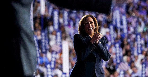Viceprezidentka Kamala Harrisová p�ijala nominaci do prezidentských voleb. (23....