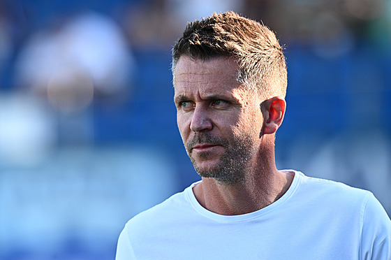 Mladoboleslavský trenér David Holoubek bhem utkání play off Konferenní ligy...