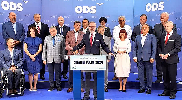 V džungli zkratek a koalic. Předvolební plynový pedál sešlápnou politici až k podlaze