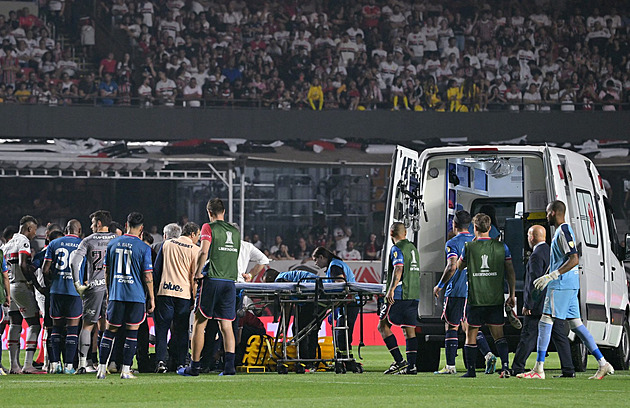 Srdeční arytmie a kolaps během utkání. Uruguayský fotbalista skončil v nemocnici