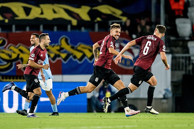 Malmö - Sparta 0:2, vlastní gól i parádní rána Ryneše. Liga mistrů se přiblížila