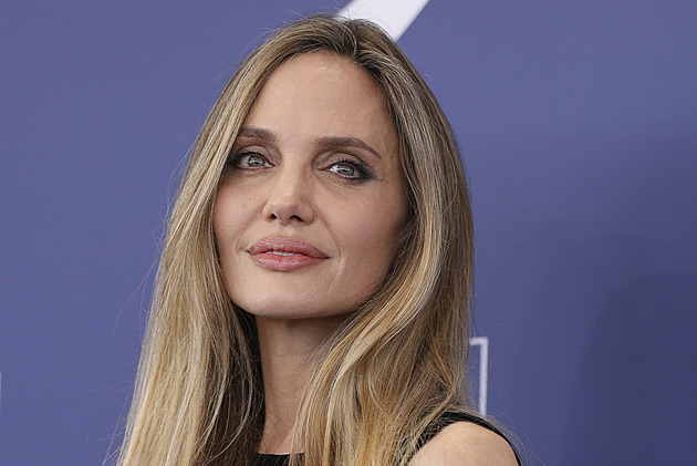 Pořád jsem ještě nepřišla na to, jak žít sama, přiznala Angelina Jolie