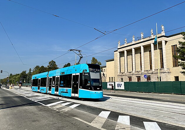Na zmodernizovan� �sek ulice 28. ��jna se vr�tily tramvaje