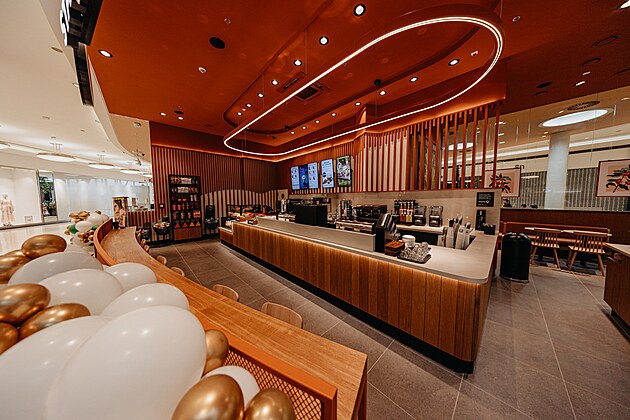 Starbucks otevr poboku v nkupnm centru EUROPARK trboholy.