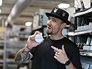 Podle zakladatele Angry Beards Tomá�e �echa firma nevyrábí dal�í kosmetiku pro...