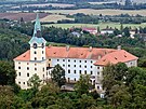 Zámek Zelená Hora u Nepomuka na Plze�sku proslavený �vandrlíkovým románem �erní...