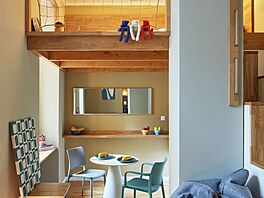 Hlavní obytná plocha byla pocitov� i dispozi�n� je�t� omezena v prostoru...