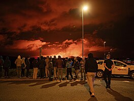 na jihozápad Islandu nastala ve tvrtek pozd veer ji está erupce od...