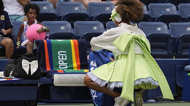 Japonsk tenistka Naomi sakaov zaujala v 1. kole US Open svm outfitem, jemu...