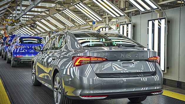 Prvn modernizovan model Octavia vyroben v zvod v Kvasinch sjel z vrobn linky. Vrobu dalch kus tohoto bestselleru znaky v Kvasinch umonil pesun vroby nov generace modelu Superb do zvodu Volkswagen v Bratislav.