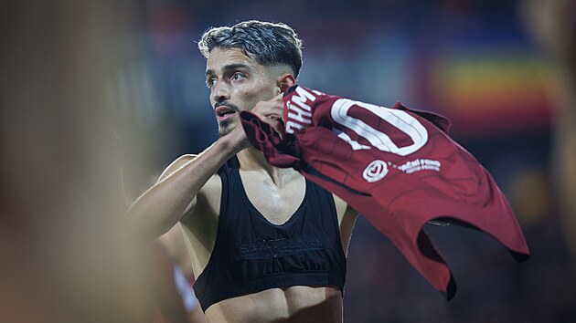 Nov� spar�ansk� �to�n�k Albion Rrahmani se p�i premi��e proti �v�dsk�mu Malm� ihned st�elecky prosadil.