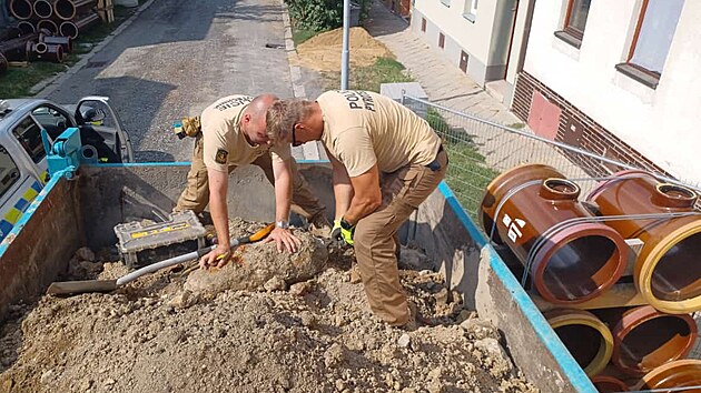 V brnnskch idenicch byla pi vkopovch pracch nalezena leteck puma ze druh svtov vlky. Policist prostor evakuovali a pumu nsledn odvezli k likvidaci. (26.8.2024)