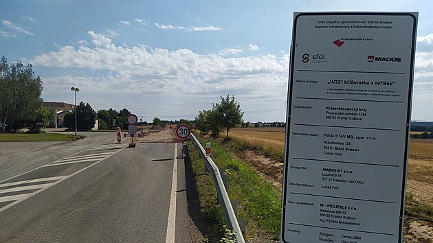 Na pestavb kiovatky U Voku pracovaly 31. ervence ped 16. hodinou dva bagry na vjezdu na astolovice.