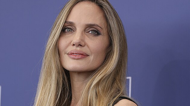 Angelina Jolie na filmovém festivalu v Benátkách (29. srpna 2024)