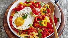 Zeleninov� le�o se s�zen�m vejcem