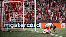 Matj Jurásek poté, co nepromnil velkou slávistickou anci v utkání s Lille.