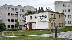 D�m na Farské louce nedaleko zlínského divadla �eká rekonstrukce. (srpen 2024)