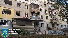 Na snímku jsou škody po leteckém útoku v Kupjansku v Charkovské oblasti na...