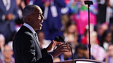 Bývalý americký prezident Barack Obama hovo�í b�hem druhého dne sjezdu...
