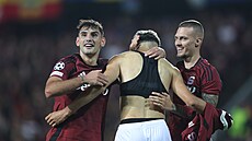 Spar�anská radost. Qazim Laci (vlevo) a Luká� Haraslín (vpravo) oslavují...