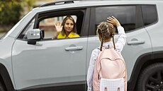 Tém tyicet procent dtí vozí do koly jejich rodie. A snaí se je je mít...