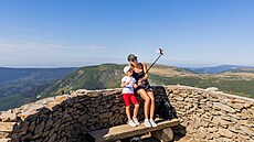 Kdy� se v Krkono�ích takto vyda�í po�así, byl by h�ích nepo�ídit si pár snímk�...