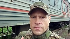 Ruský herec Jevgenij �i�ov na front� v rusko-ukrajinské válce