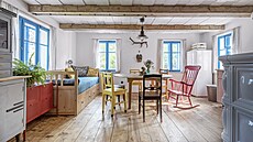 Nábytek kombinuje zrestaurované staré kousky a nové koupené, p�evá�n� v IKEA....