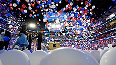 Viceprezidentka Kamala Harrisová pijala nominaci do prezidentských voleb. (23....