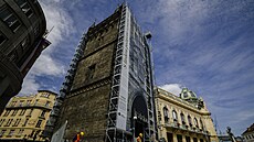 Praná brána obehnaná leením kvli revitalizaci. (22. srpna 2024)