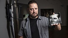 Flowing Memories v JSP Art Gallery je první samostatná výstava rumunského...