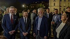 Slavnostní promítání na zahrad� Ú�adu vlády filmu Ji�ího Mádla Vlny u...