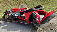 Na D4 u Dobíe boural veterán, druhé auto skonilo na stee. (22. srpna 2024)