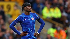 Noni Madueke bhem zápasu s Wolverhamptonem.