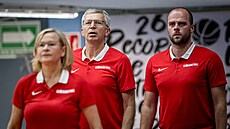 Trenérka eských basketbalistek Romana Ptáková a její asistenti Petr Treml a...