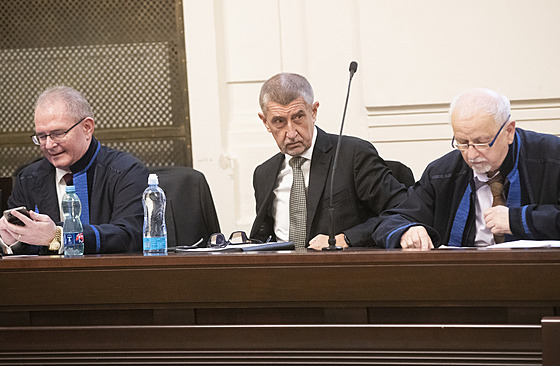 Soud se vrátí k projednávání kauzy �apí hnízdo, ve které �elí ob�alob� p�edseda...