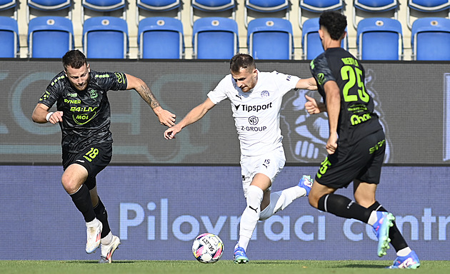 Slovácko - Jablonec 0:0, práci měl gólman Heča. Doma opět neinkasoval