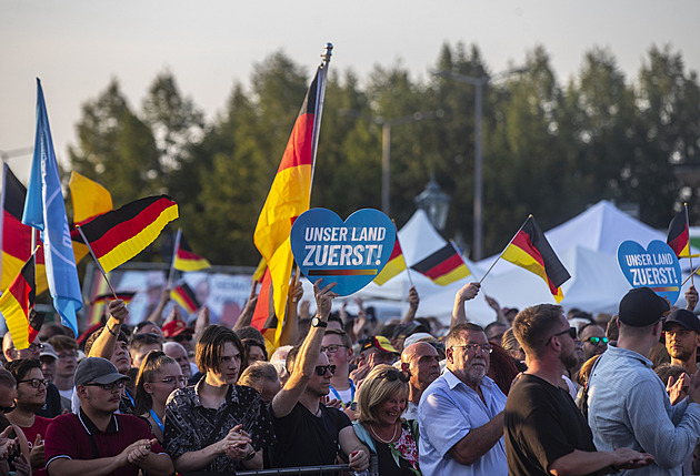 AfD už je velká síla, nekomunikovat s ní je problém, hodnotí volby akademik