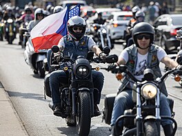 Prahou projelo 800 motorká pi All American Festu. (31. srpna 2024)