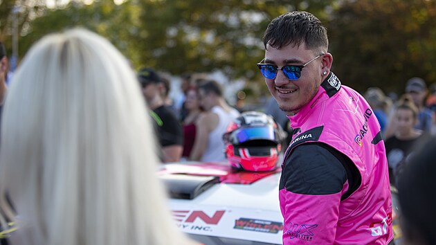 Spanil jzda zvodnch specil ulicemi Mostu zvala ve tvrten podveer na vkendov zvody Czech Truck Prix 2024 na mosteckm okruhu, kter nabdnou tak kategorie Nascar.