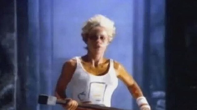 Slavn� reklama na Apple Macintosh z roku 1984.