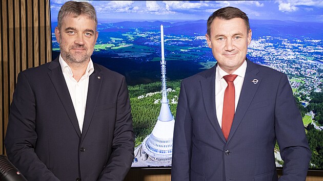 Hejtman Libereckho kraje Martin Pta (Starostov pro Libereck kraj) a jeho vyzyvatel David Prak (ANO). (29. srpna 2021)