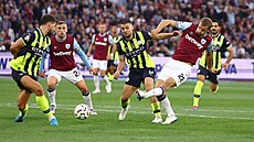 Tomá� Sou�ek z West Hamu v utkání proti Manchesteru City.