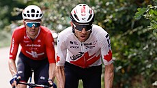 Kana�an Michael Woods (vp�edu) b�hem t�inácté etapy �pan�lské Vuelty.